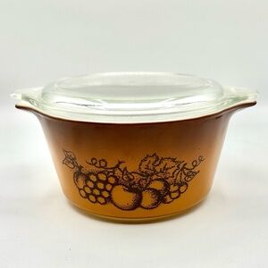 Pyrex 1974 Harvest Old Orchard #473 1 Quart with Lid. Vintage